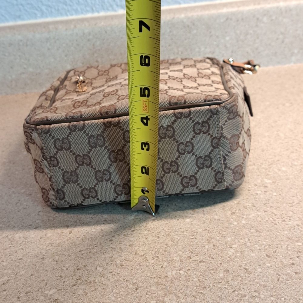 Gucci Crossbody Bag - Picture 9 of 16